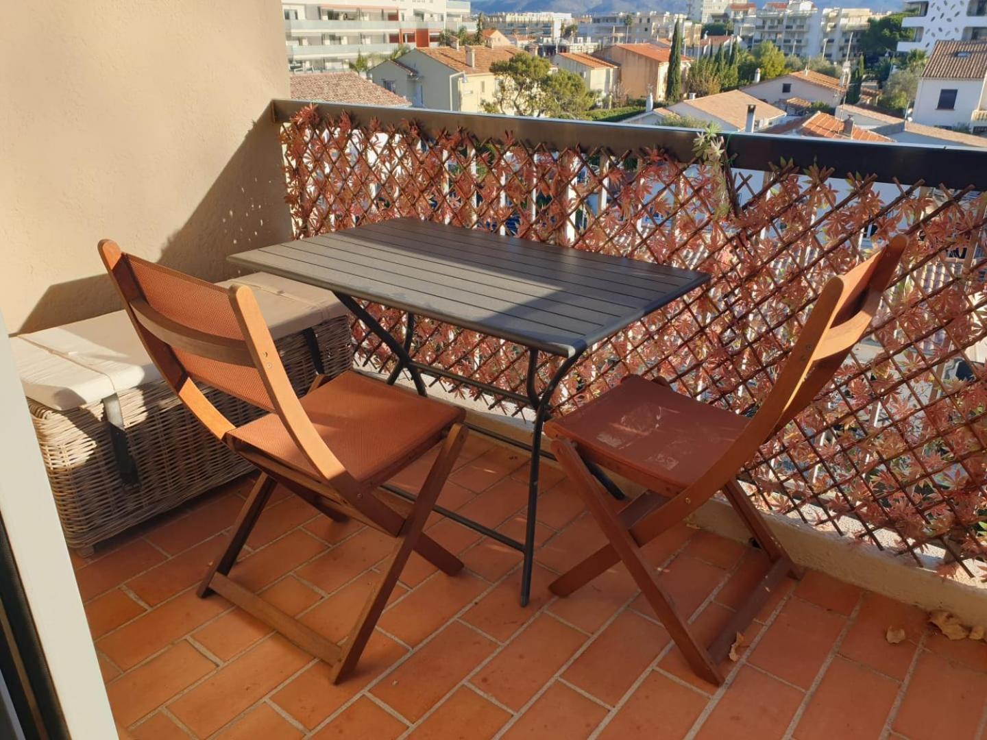 Appartement Climatise A 800M De La Plage Fréjus Exterior photo